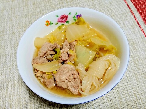 ちょっと甘めがおいしい☆白菜・豚肉・白滝の煮物